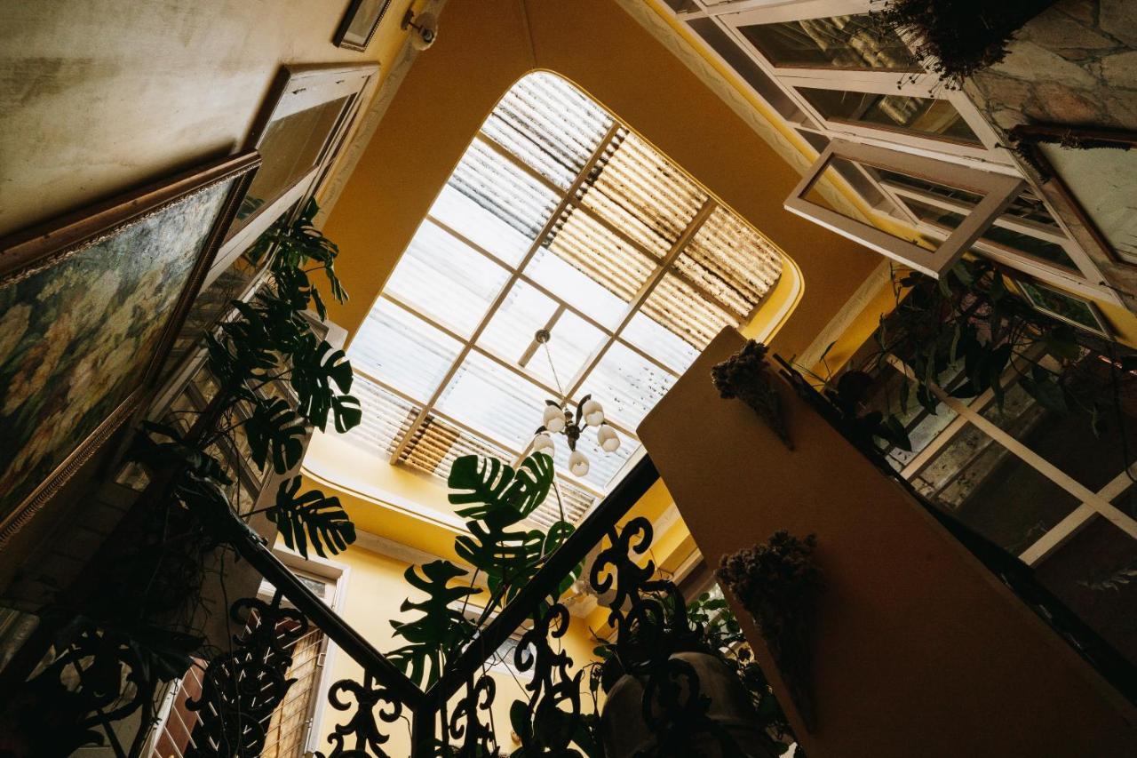 Rock Cliff Home Stay Shillong Esterno foto