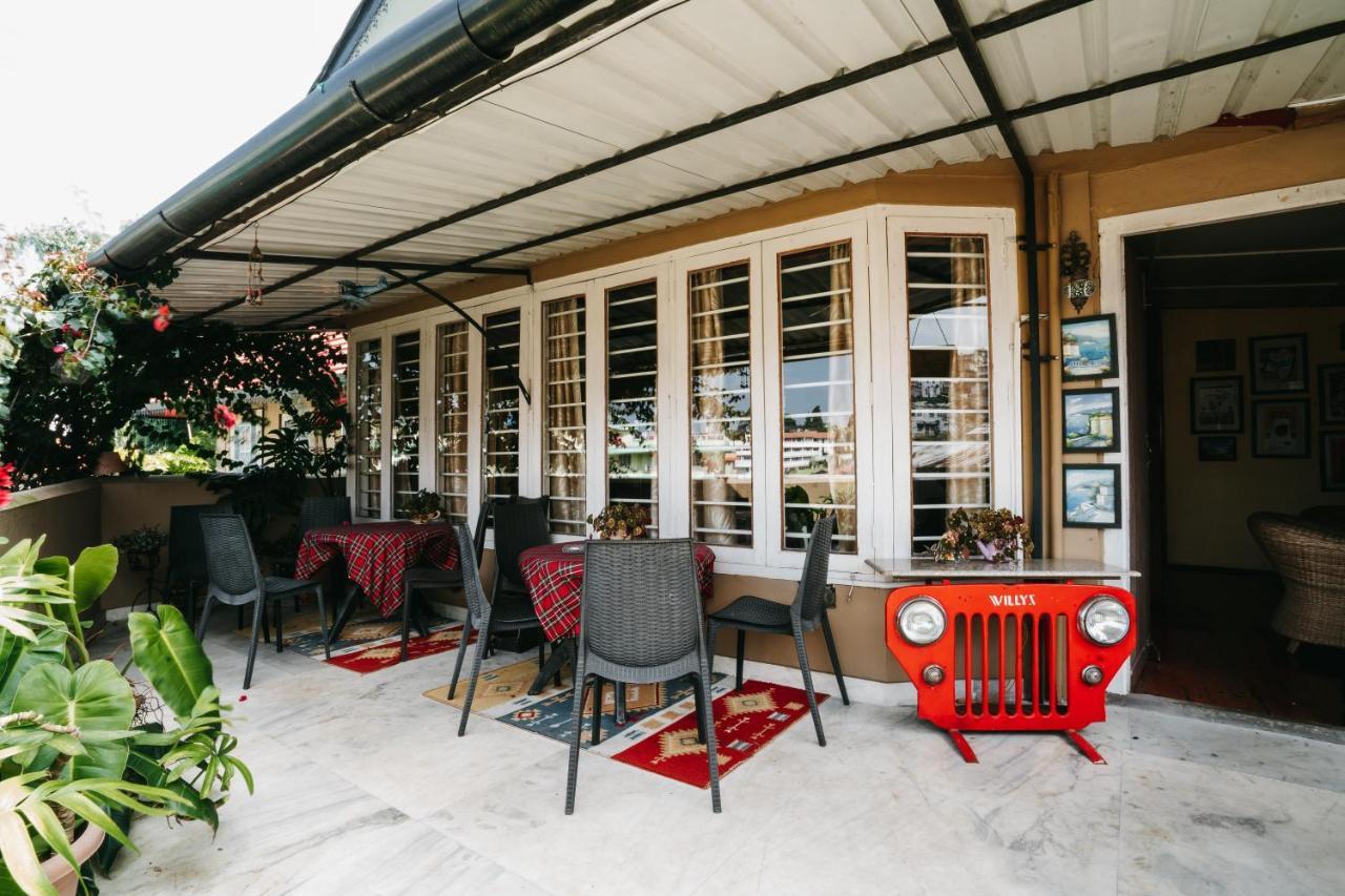Rock Cliff Home Stay Shillong Esterno foto