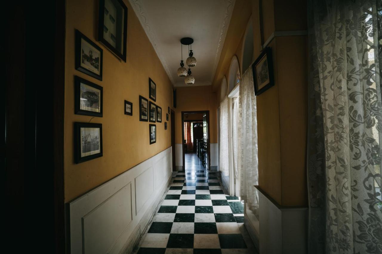 Rock Cliff Home Stay Shillong Esterno foto