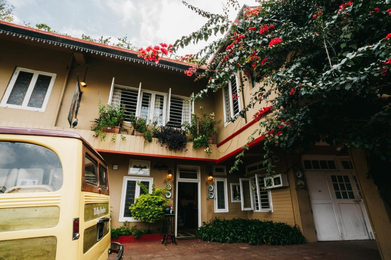 Rock Cliff Home Stay Shillong Esterno foto