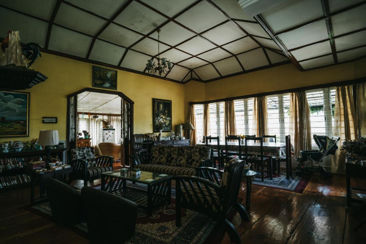 Rock Cliff Home Stay Shillong Esterno foto