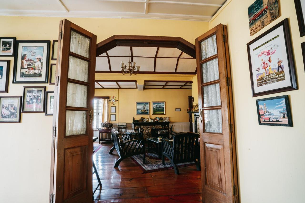 Rock Cliff Home Stay Shillong Esterno foto