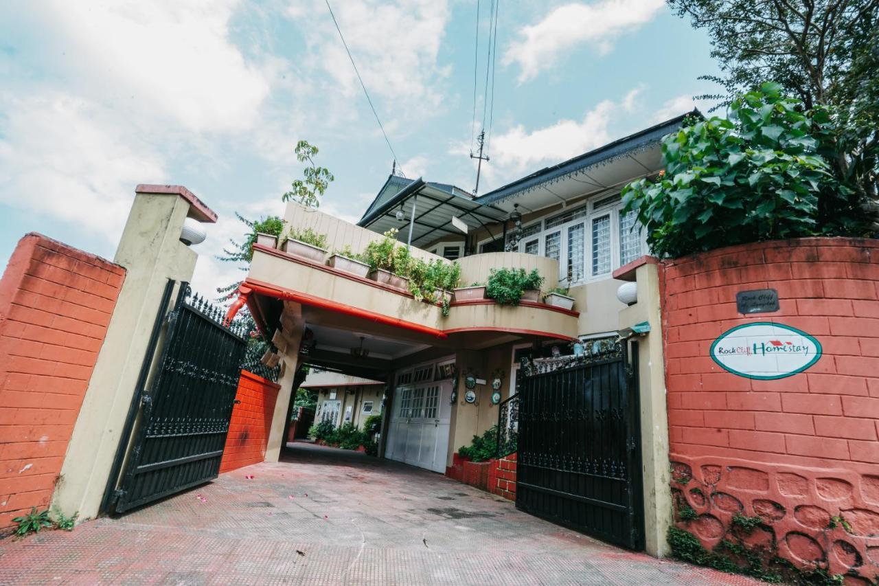 Rock Cliff Home Stay Shillong Esterno foto