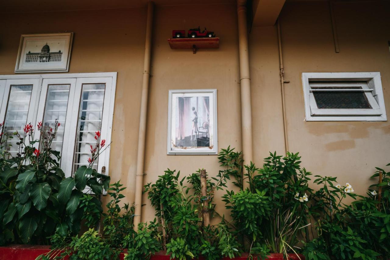 Rock Cliff Home Stay Shillong Esterno foto