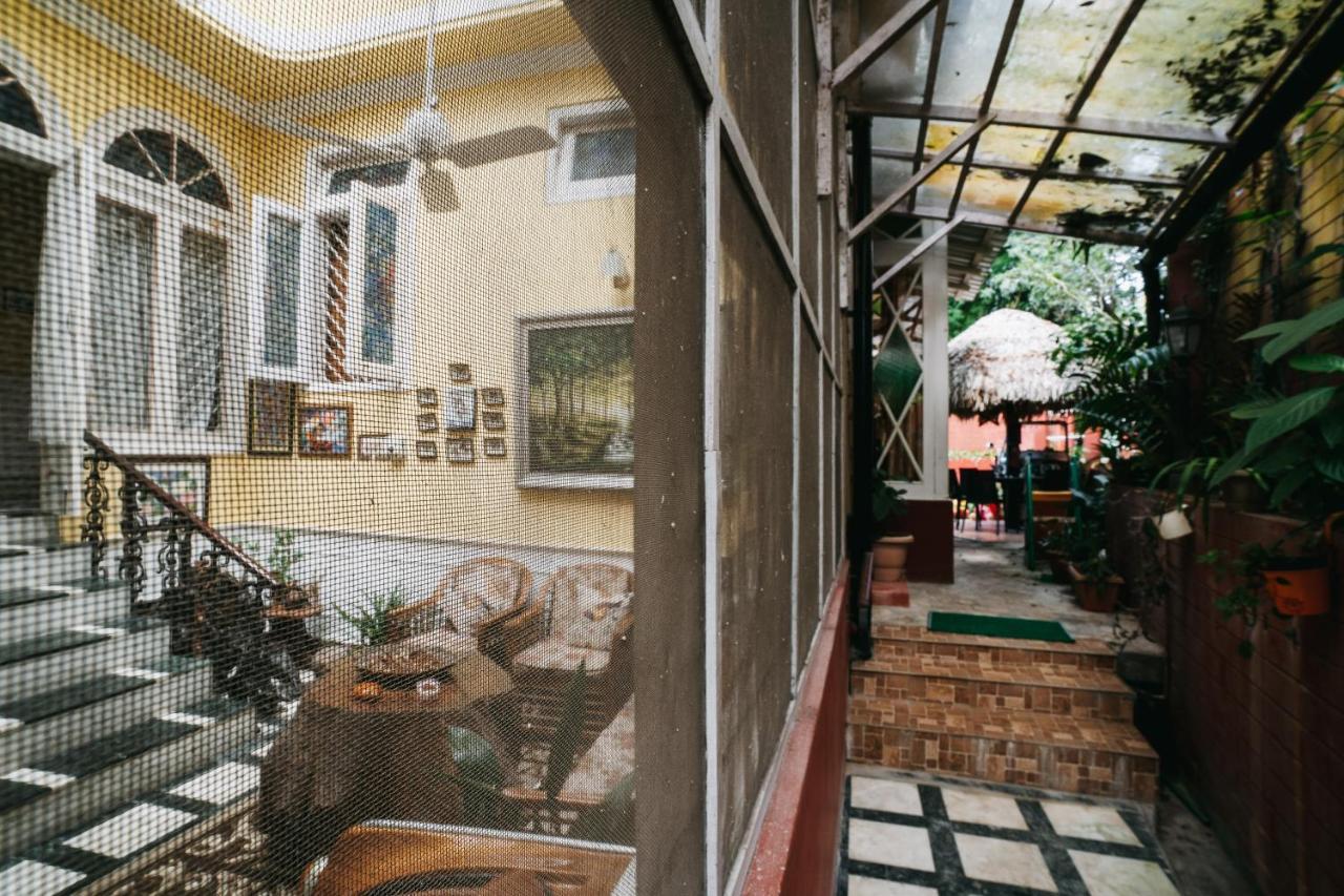 Rock Cliff Home Stay Shillong Esterno foto